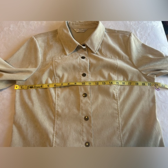 Christopher Banks cream colored, lightweight corduroy shirt jacket size LP - Picture 6 of 8